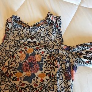 Floral patterned shoulder cut-out dress
